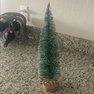 Green Holiday Tabletop Tree